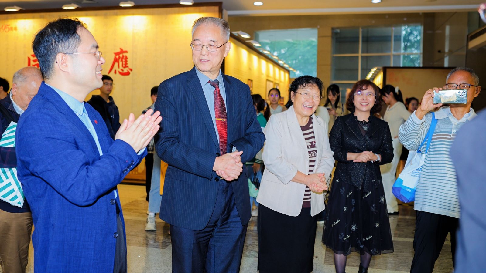 1728793574803777.jpg 1728725696409302_副本.jpg