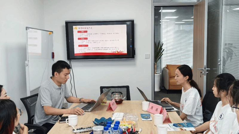 3.“習(xí)語(yǔ)新聲”青春實(shí)踐團(tuán)-與企業(yè)負(fù)責(zé)人共同探討對(duì)新質(zhì)生產(chǎn)力的理解_副本.png
